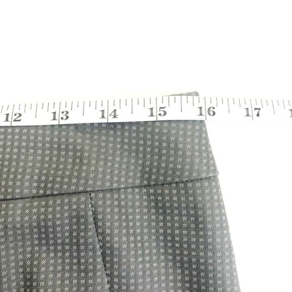 NWT The Limited Career or Casual Wear Pencil Skirt. Grey/Silver Pattern. Size 6 - Picture 8 of 12